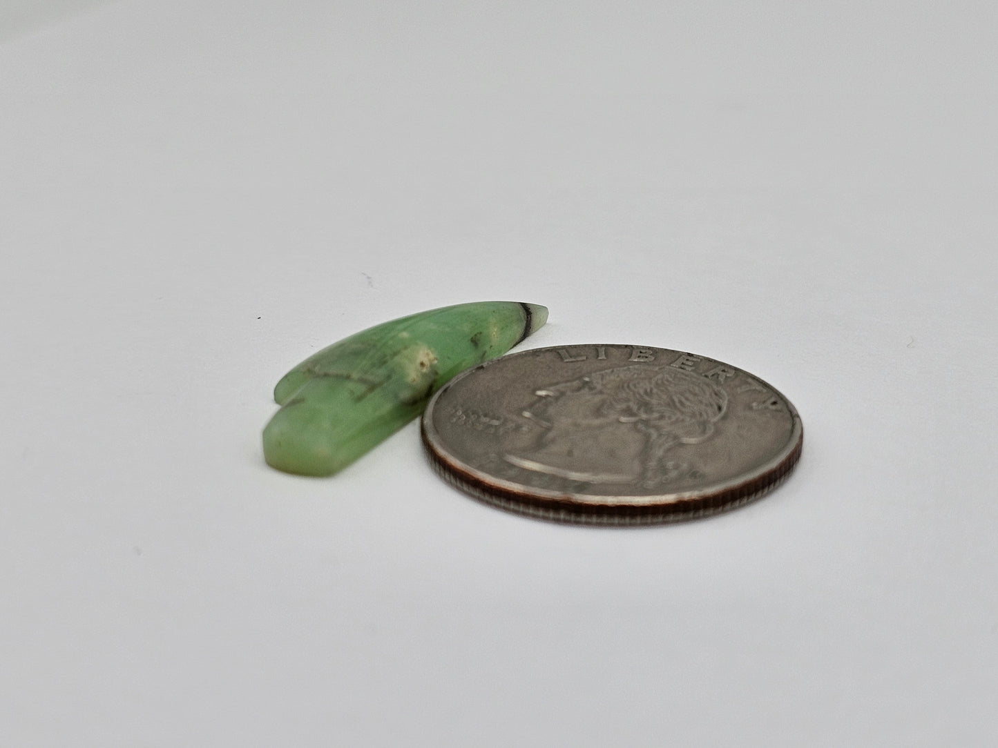 Chrysoprase knife cabochon