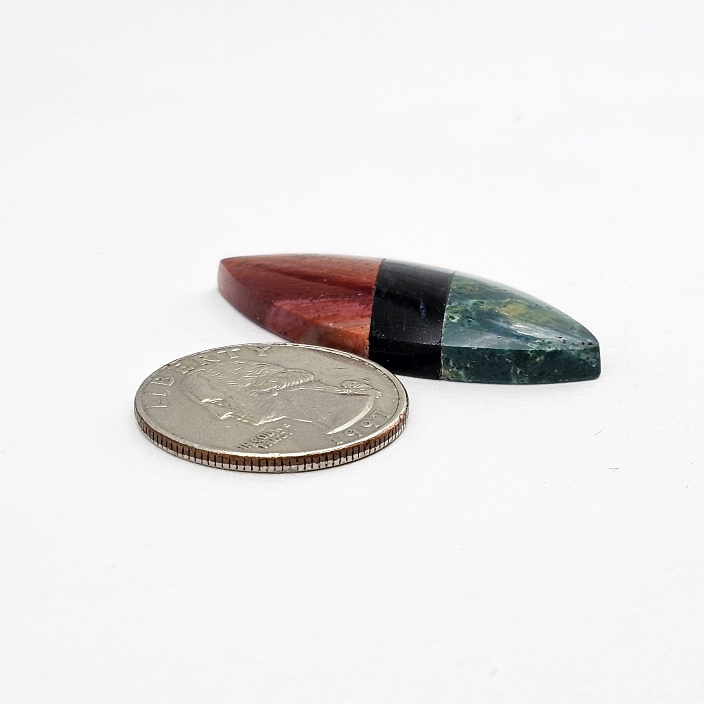 Intarsia inlay cabochon with agate and obsidian