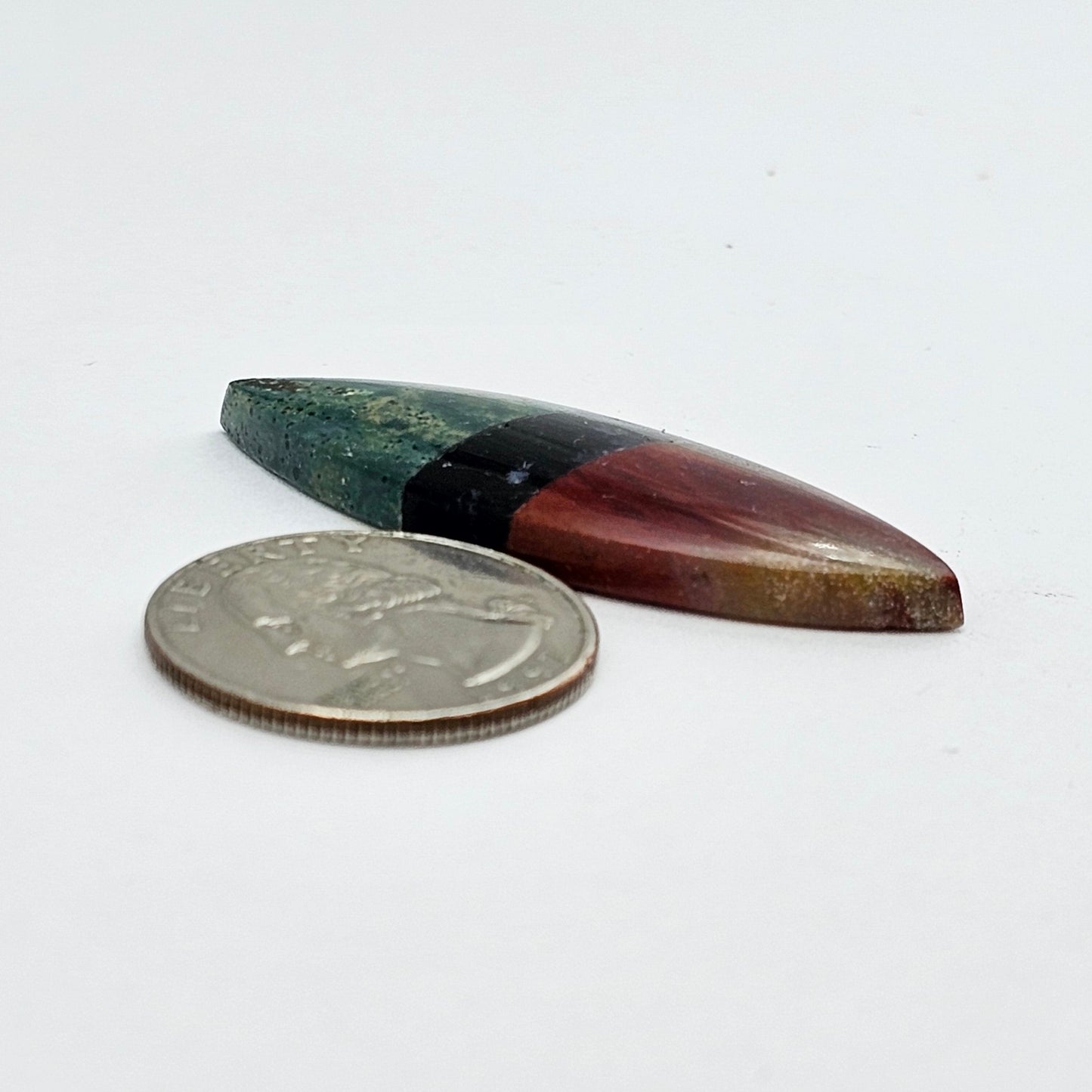 Intarsia inlay cabochon with agate and obsidian