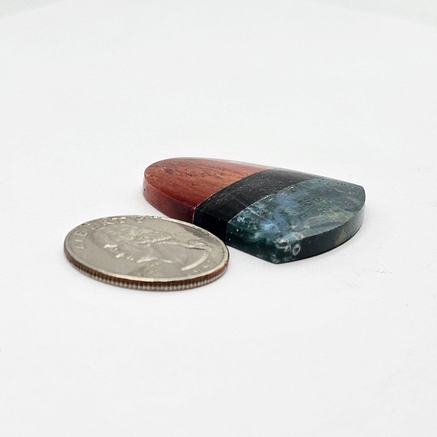 Intarsia inlay cabochon with agate and obsidian