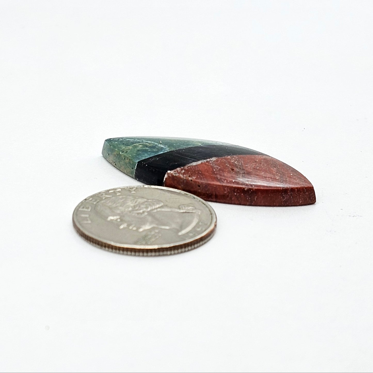 Intarsia inlay cabochon with agate and obsidian