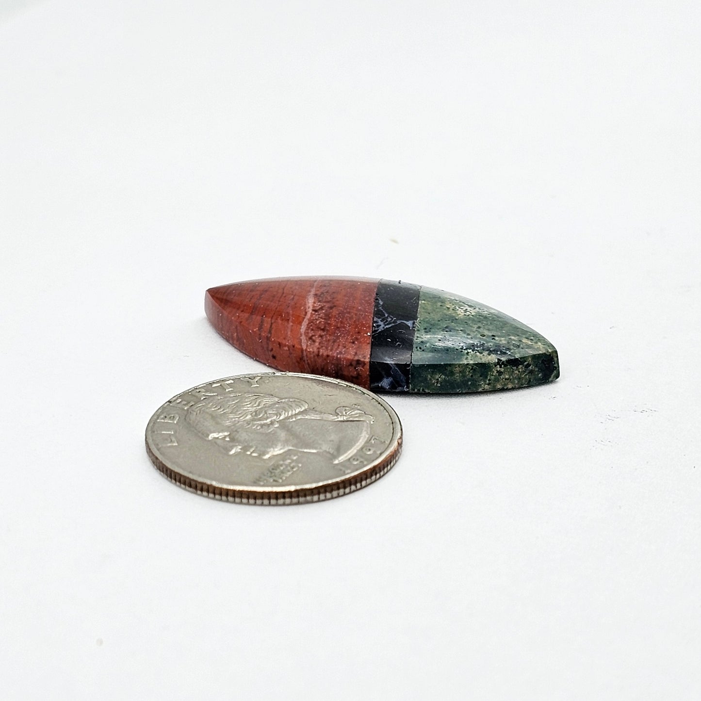 Intarsia inlay cabochon with agate and obsidian