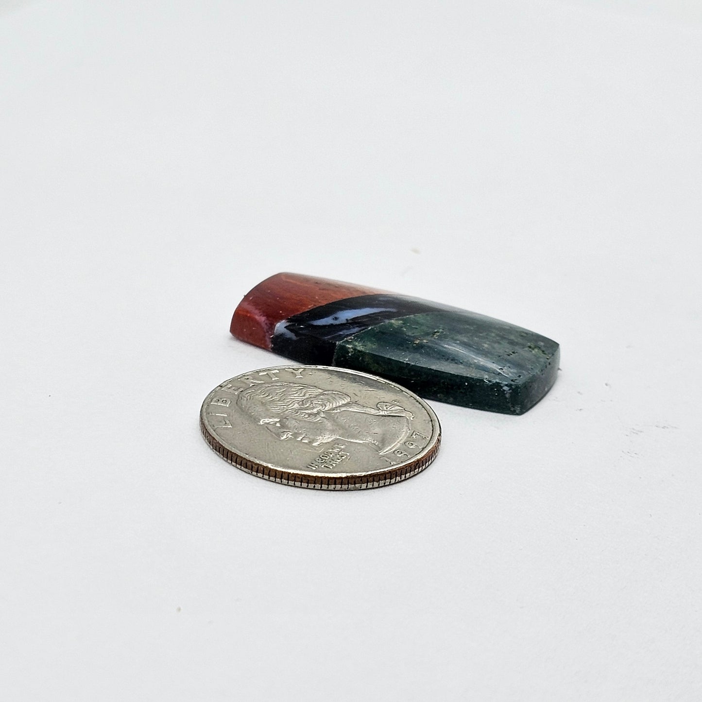 Intarsia inlay cabochon with agate and obsidian