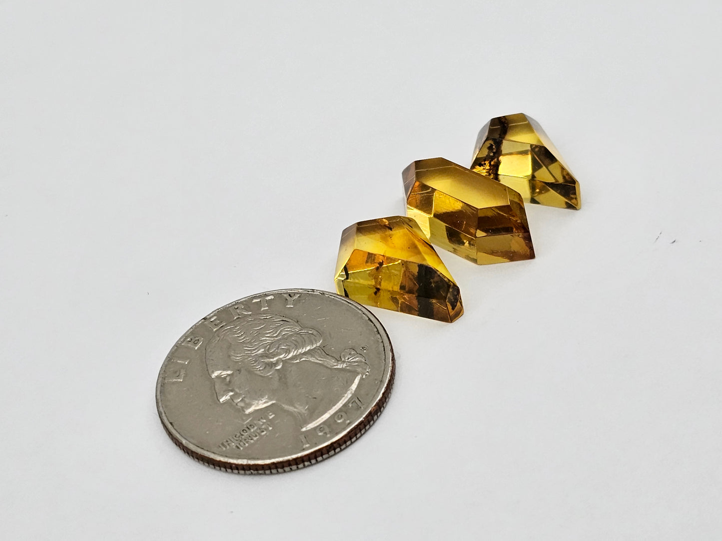 Amber half faceted set