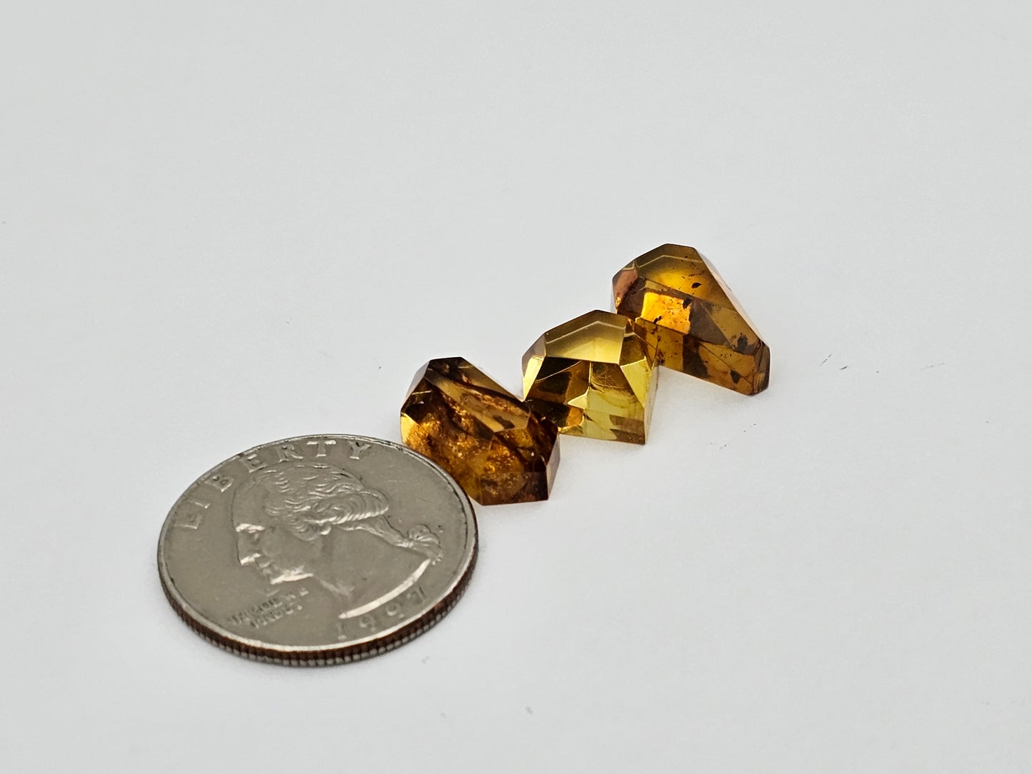 Amber half faceted set
