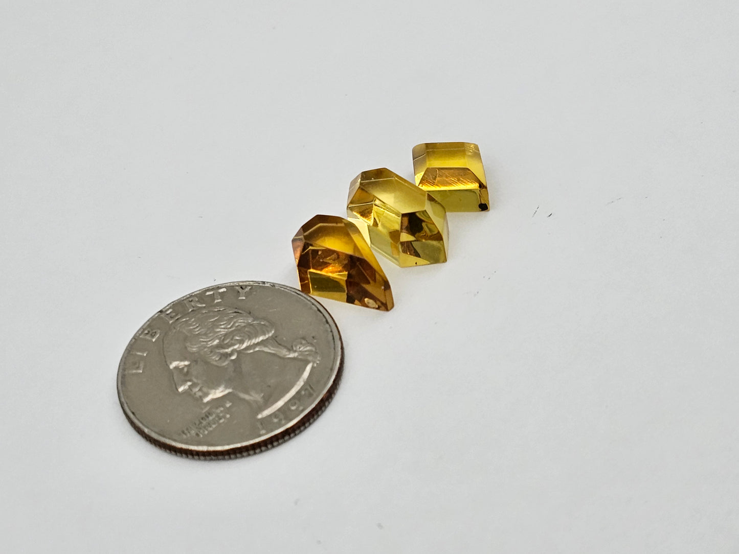 Amber half faceted set