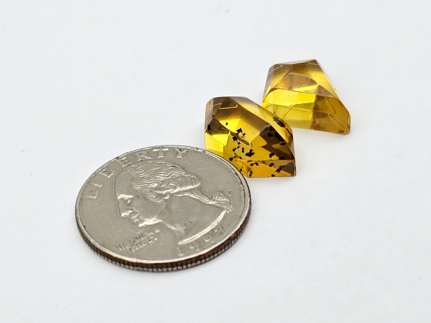 Amber half faceted set