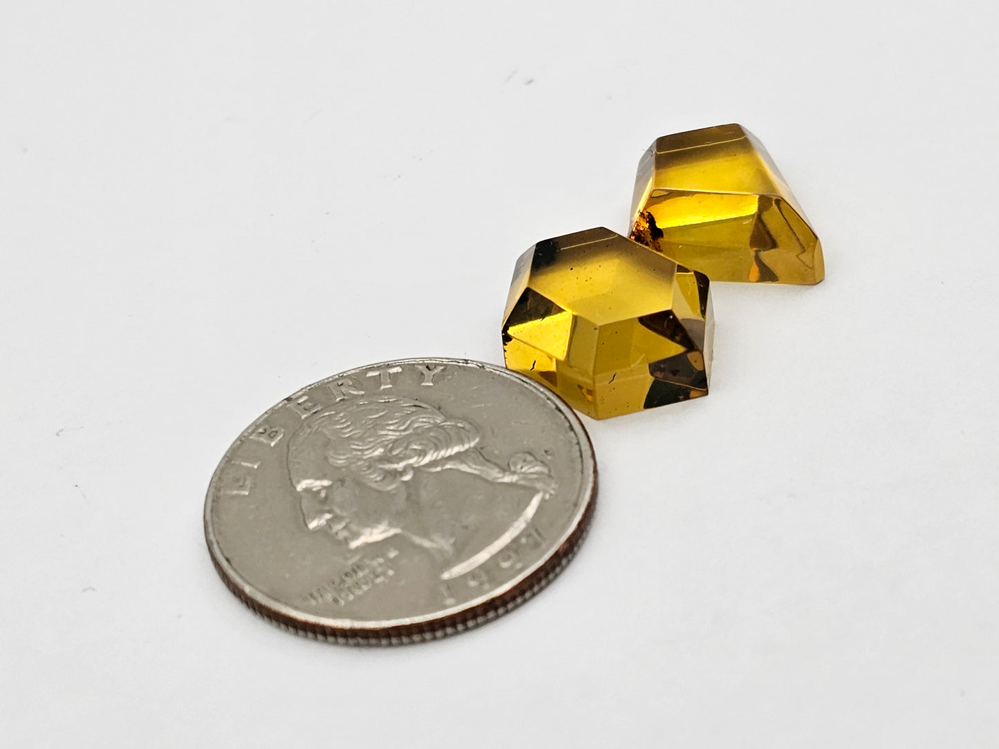 Amber half faceted set