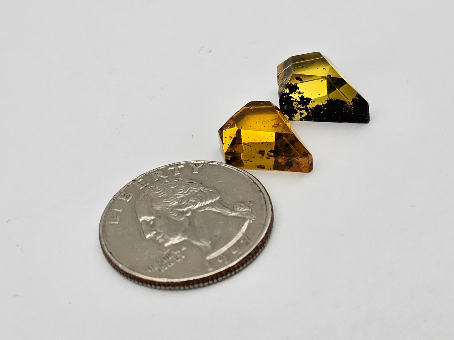 Amber half faceted set
