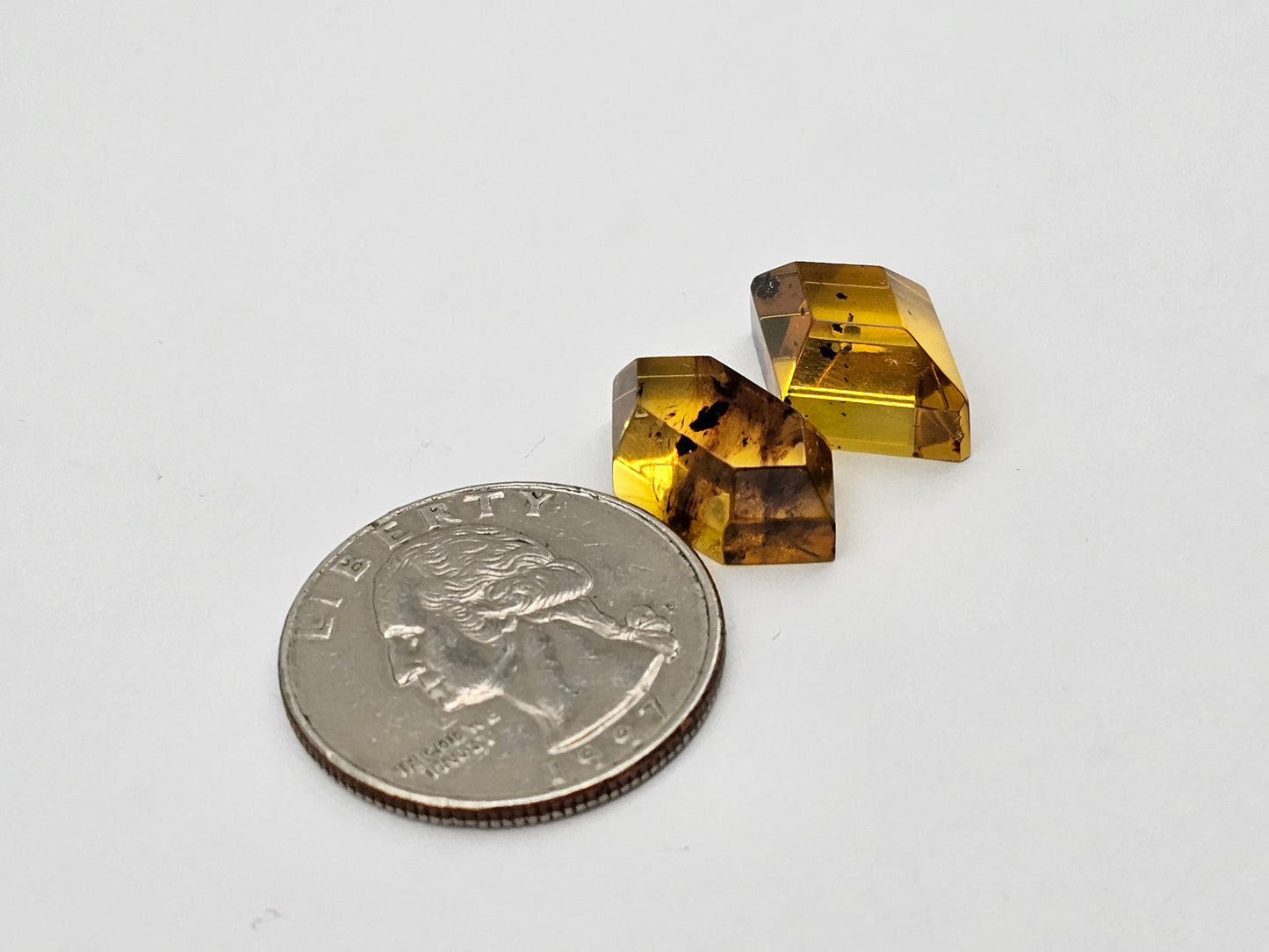 Amber half faceted set