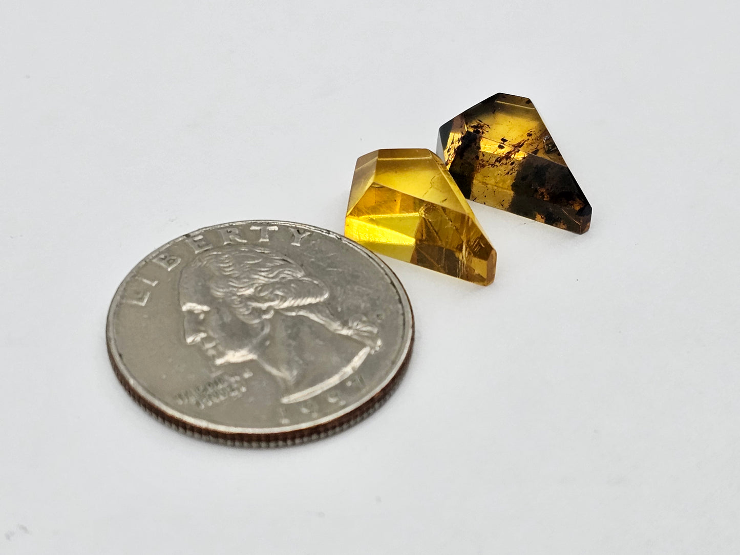 Amber half faceted set
