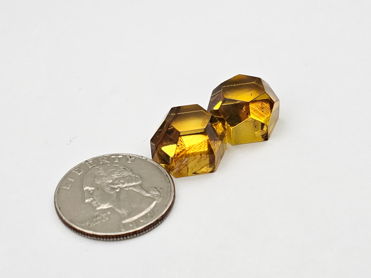 Amber half faceted set