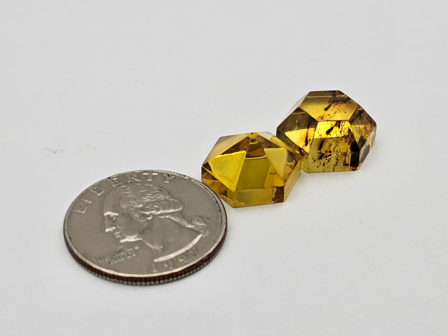 Amber half faceted set