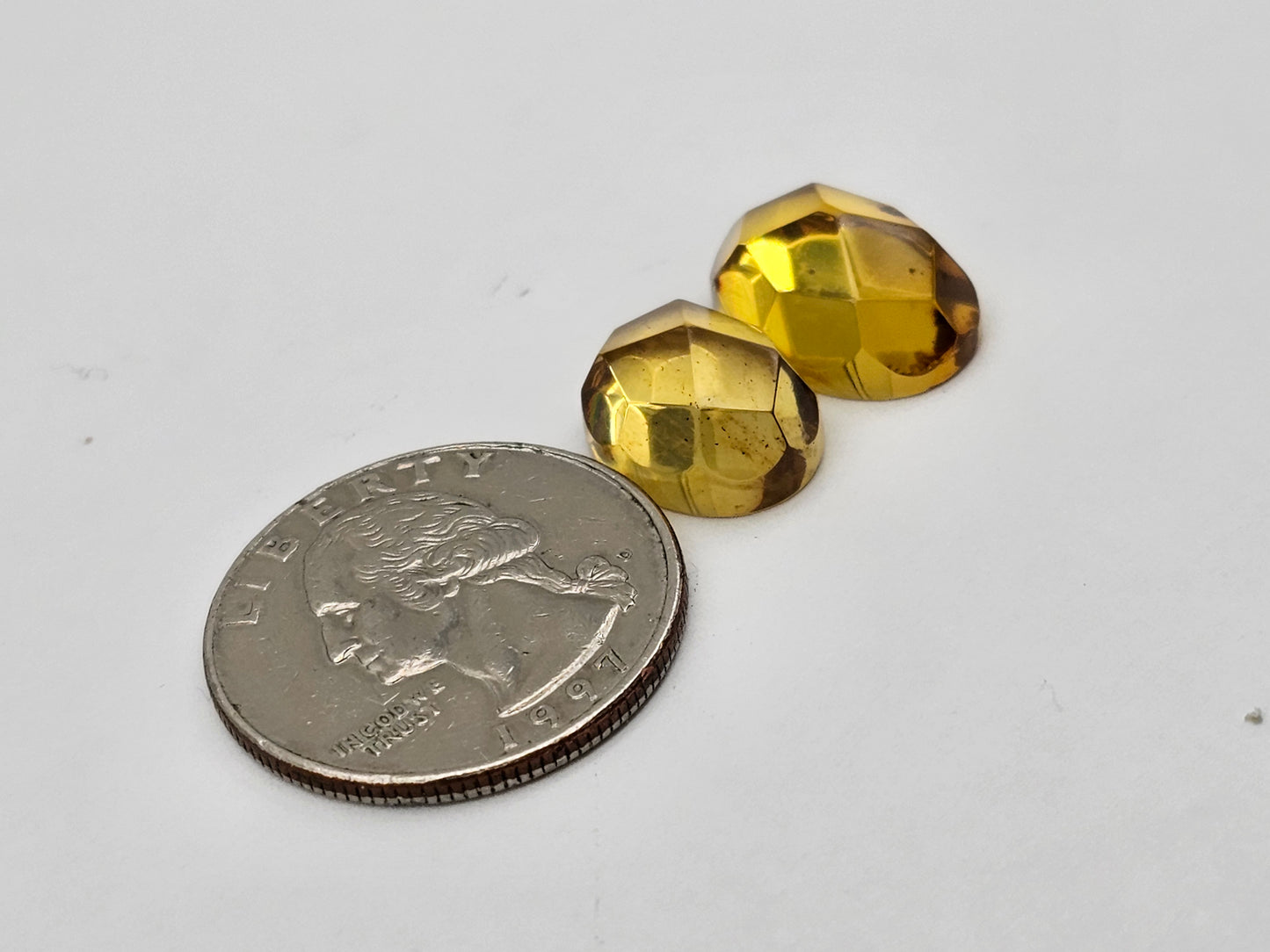 Amber half faceted set