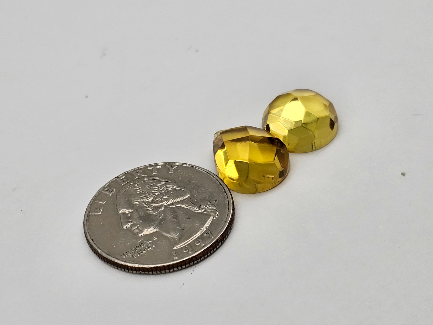 Amber half faceted set