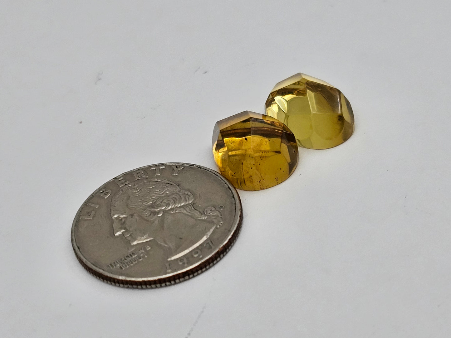 Amber half faceted set