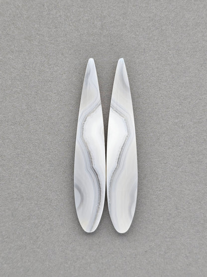 Gray banded agate pair