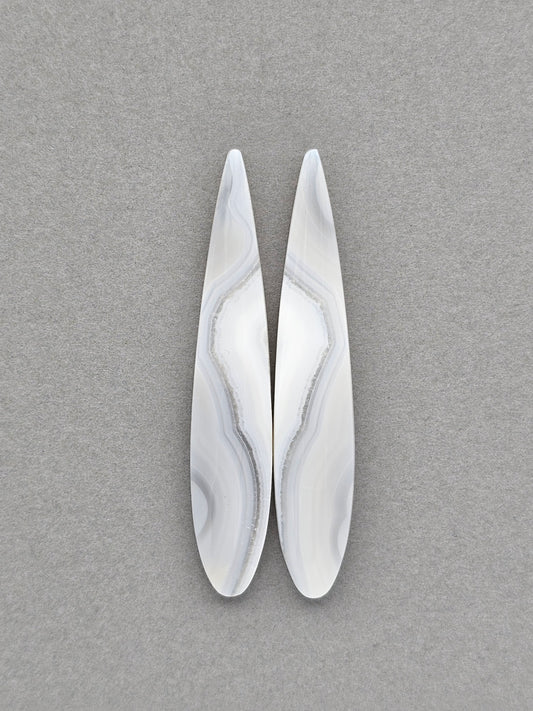Gray banded agate pair
