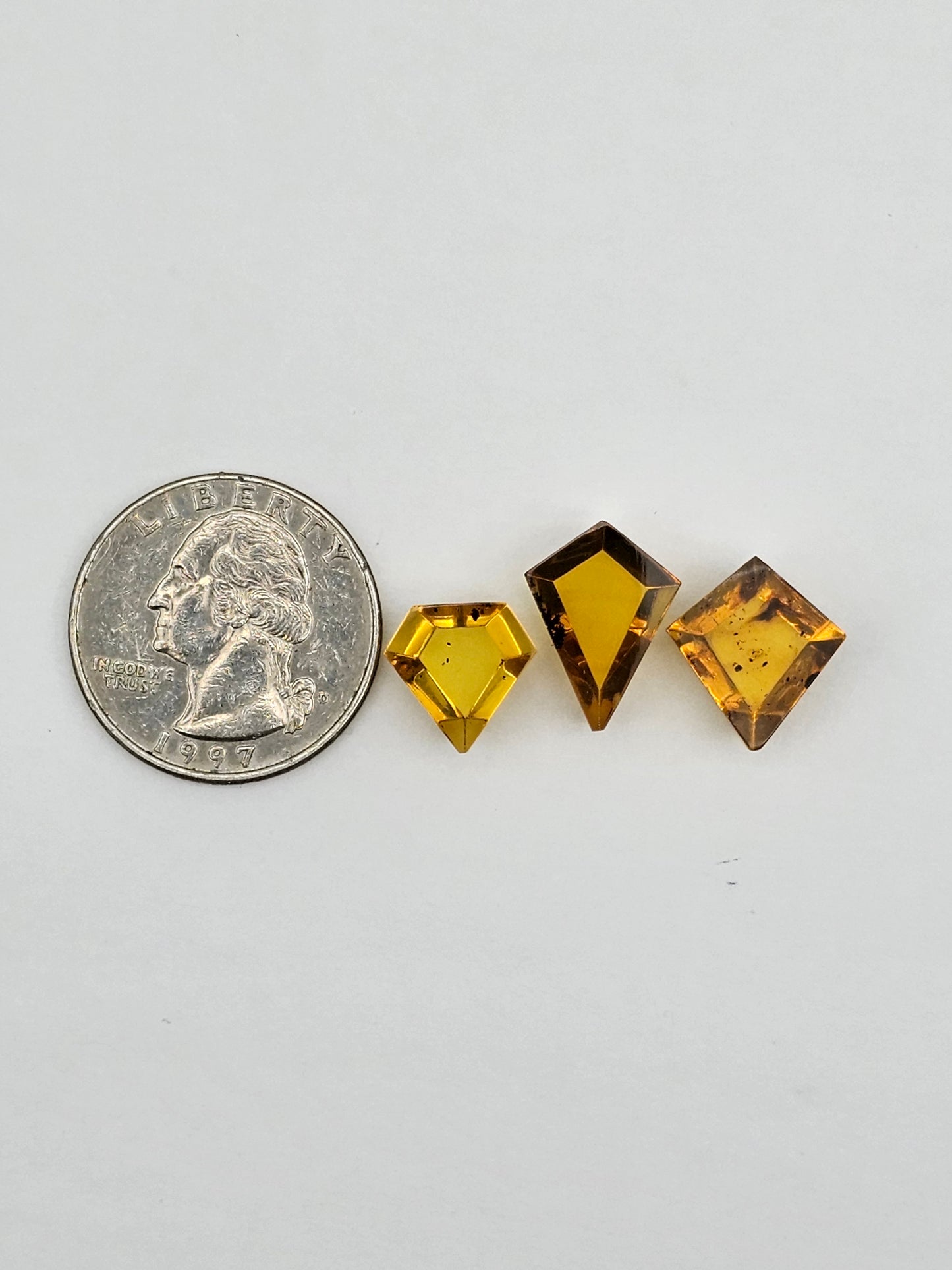 Amber half faceted set