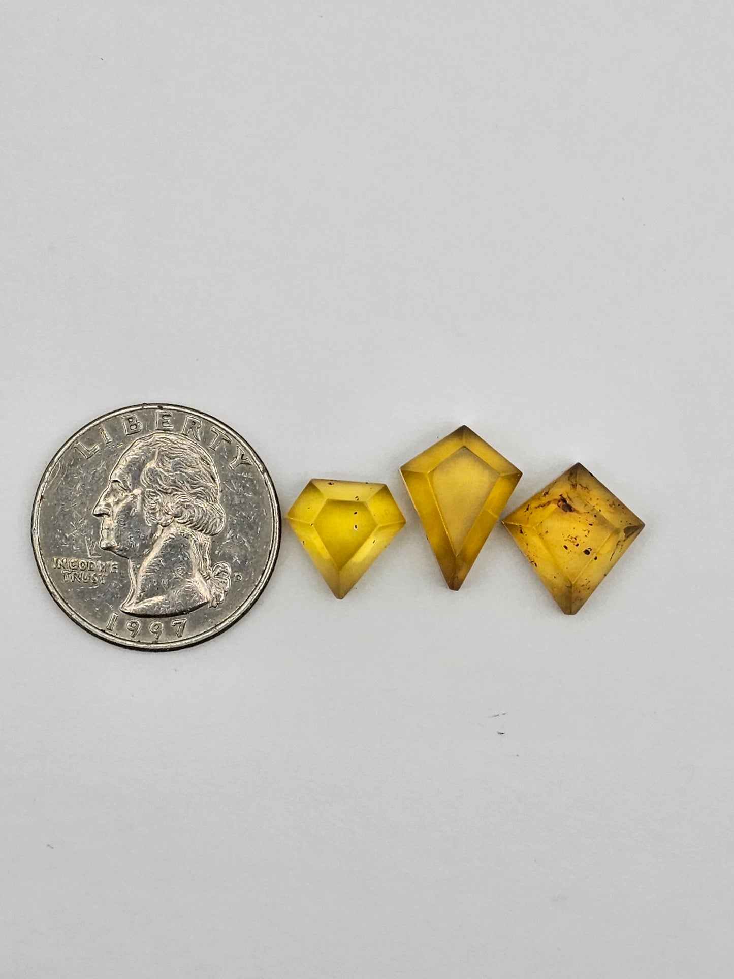 Amber half faceted set