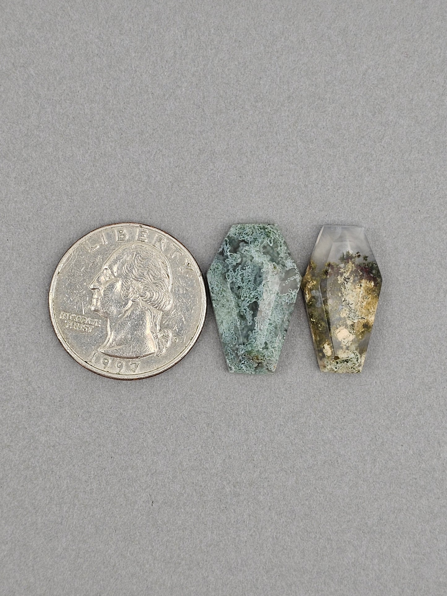 Moss agate coffin cabochon set