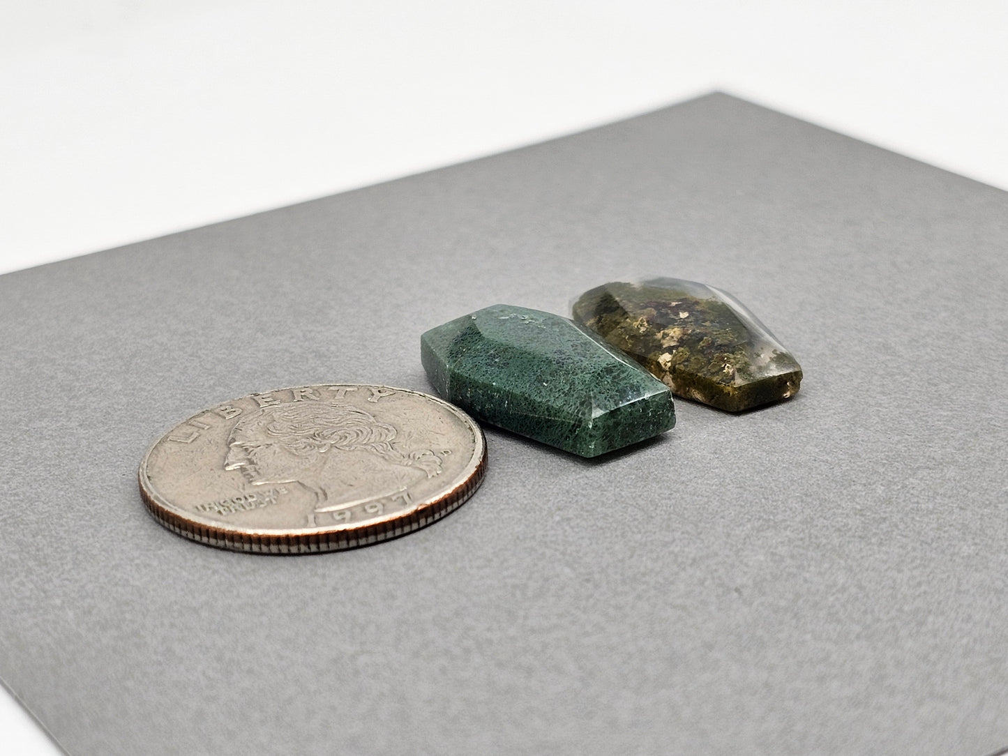 Moss agate coffin cabochon set